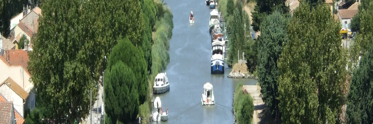 Image Installateur abri de piscine Aigues-Mortes