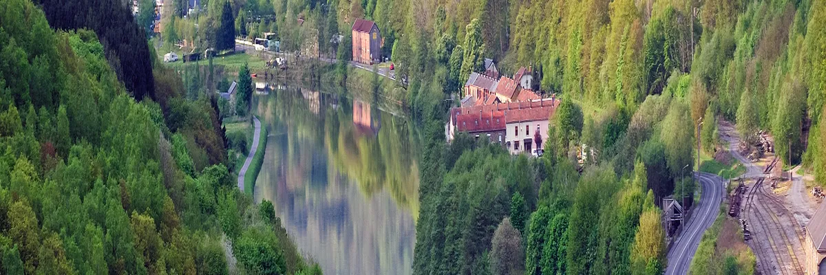 Image Installateur abri de piscine Ardennes