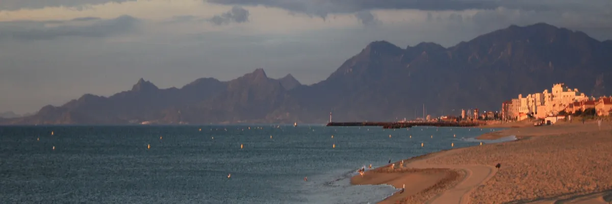 Image Installateur abri de piscine Le Barcarès