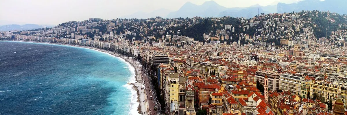 Image Installateur abri de piscine Nice