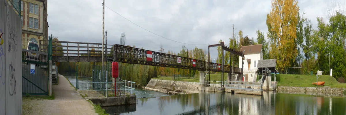 Image Installateur abri de piscine Seine-et-Marne