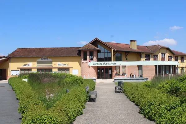 Abri Piscine Prix Installateur abri de piscine Bâgé-Dommartin